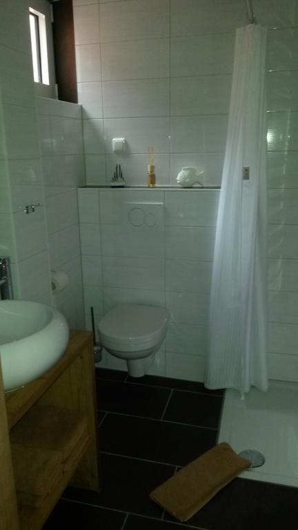 Gaestehaus Engelhard Pension Karbach  ภายนอก รูปภาพ
