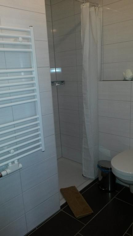 Gaestehaus Engelhard Pension Karbach  ภายนอก รูปภาพ